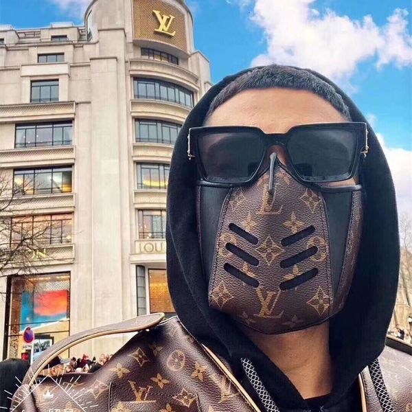 factoryihqsfashion 2020 face mask, latest monogrammed print leather flower mask mouth covers staying safe in style men and women si
factoryihqsfashion 2020 face mask, latest monogrammed print leather flower mask mouth covers staying safe in style men and women si