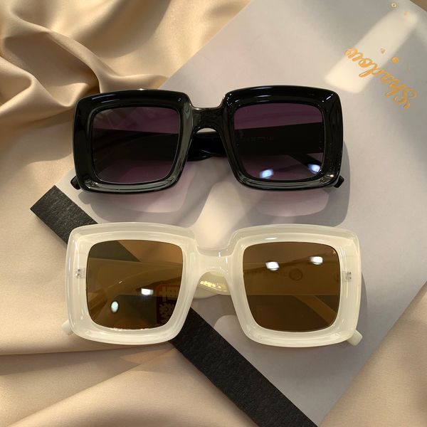 women street snetwork red same style female personality fashion versatile sunglasses uv protection, White;black
women street snetwork red same style female personality fashion versatile sunglasses uv protection, White;black