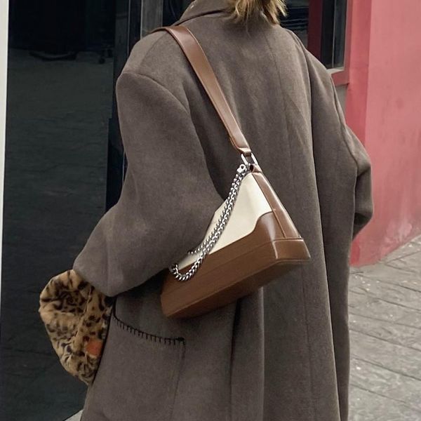 women's bag niche design 2021 new fashion chain underarm bag one shouldr contrast all-match small pack d928
women's bag niche design 2021 new fashion chain underarm bag one shouldr contrast all-match small pack d928