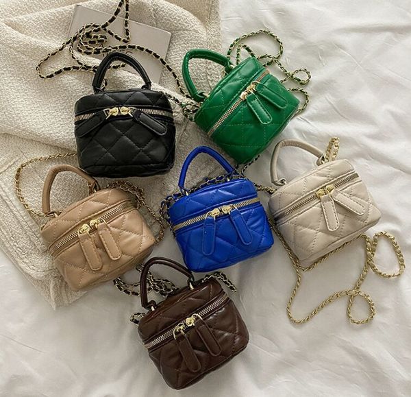 fashion children chain shoulder handbag girls lipstick bag mini kids lip stick bags coin wallets, Black
fashion children chain shoulder handbag girls lipstick bag mini kids lip stick bags coin wallets, Black