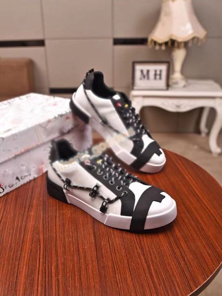 2021 latest fashion couple sports sneakers men's luxury casual shoes, high-end atmosphere, imported leather design shoes, Black;red
2021 latest fashion couple sports sneakers men's luxury casual shoes, high-end atmosphere, imported leather design shoes, Black;red
