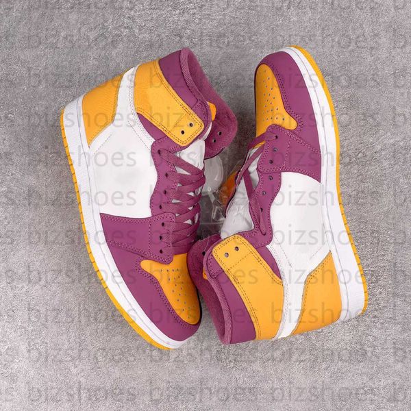 1 high og brotherhood basketball shoes university gold purple outdoor sneaker light bordeaux white leather sports shoes, Black
1 high og brotherhood basketball shoes university gold purple outdoor sneaker light bordeaux white leather sports shoes, Black