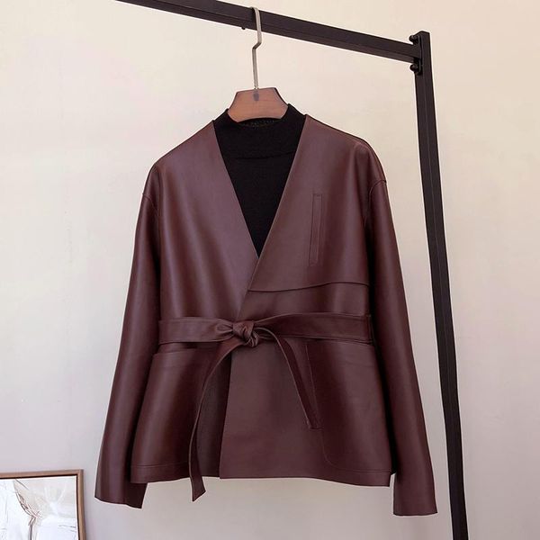 genuine leather clothes women's short v-neck fashion waist sheepskin coat 2020 fxfurs fashion new autumn short-height, Black
genuine leather clothes women's short v-neck fashion waist sheepskin coat 2020 fxfurs fashion new autumn short-height, Black