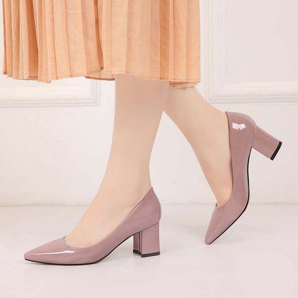 oversized 40-46 high heels pumps women brand shoes daily office womens office large professional low heel brand pumpsmultifunction, Black
oversized 40-46 high heels pumps women brand shoes daily office womens office large professional low heel brand pumpsmultifunction, Black