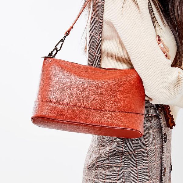vento marea shoulder bags for women 2020 new in soft genuine leather crossbody casual simple designer purse red female handbags
vento marea shoulder bags for women 2020 new in soft genuine leather crossbody casual simple designer purse red female handbags