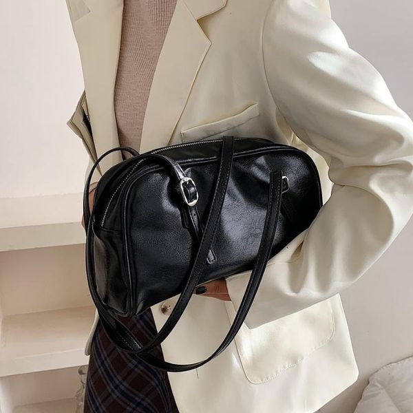 solid color women's shoulder bag casual designer boston hand bags for women 2021 fashion pu leather baguette armpit purses
solid color women's shoulder bag casual designer boston hand bags for women 2021 fashion pu leather baguette armpit purses