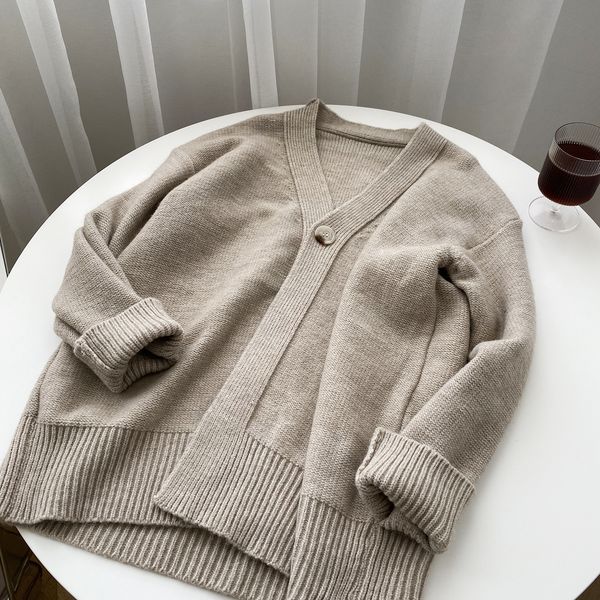 2021 new autumn casual solid colour all-match-neck a button cardigan sweater for woman geo4, White;black
2021 new autumn casual solid colour all-match-neck a button cardigan sweater for woman geo4, White;black