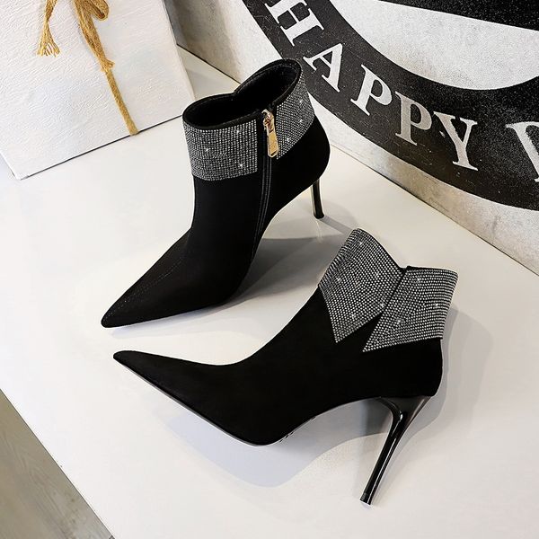 shoes women autumn winter high heels lace up ankle boots for ladies pointed toe stiletto short boots female, Black
shoes women autumn winter high heels lace up ankle boots for ladies pointed toe stiletto short boots female, Black