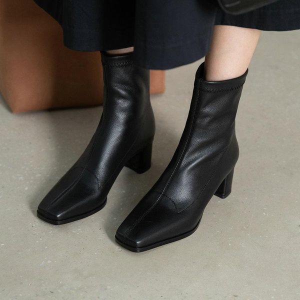 genuine leather thick heels ladies boots elegant platform round toe women shoes winter party shoes woman, Black
genuine leather thick heels ladies boots elegant platform round toe women shoes winter party shoes woman, Black