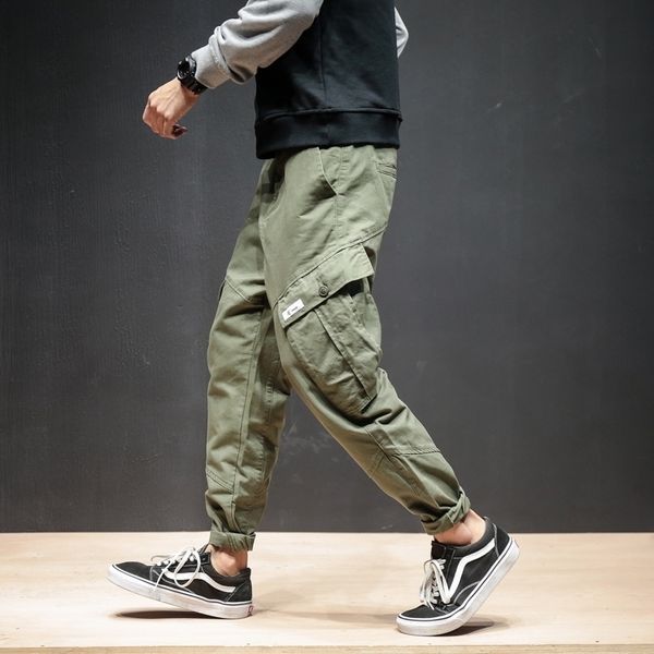 autumn winter men pants hip hop harem jogger thicken male trousers mens joggers solid multi-pocket cargo pants sweatpants 5xl 201118, Black
autumn winter men pants hip hop harem jogger thicken male trousers mens joggers solid multi-pocket cargo pants sweatpants 5xl 201118, Black