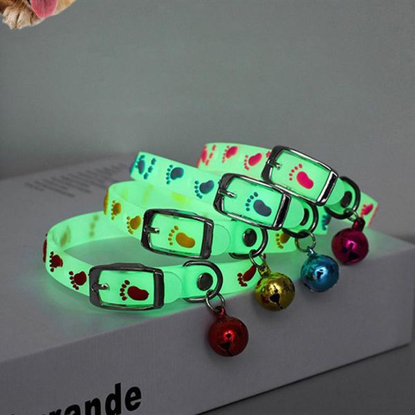 2020 new glowing cat dog collar anti-loss fluorescent silicone cat collar necklace with bells dog neck ring accessories
2020 new glowing cat dog collar anti-loss fluorescent silicone cat collar necklace with bells dog neck ring accessories
