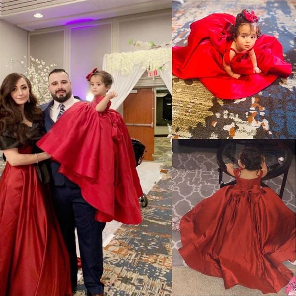 red stain spaghetti straps flower girls dress for wedding with long train first holy communion pageant party gown with big bows, White;blue 
red stain spaghetti straps flower girls dress for wedding with long train first holy communion pageant party gown with big bows, White;blue