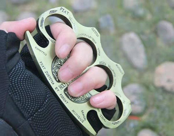 tiger finger four finger self-defense weapons will hand in hand with the tiger finger fist buckle self-defense fighting supplies 86
tiger finger four finger self-defense weapons will hand in hand with the tiger finger fist buckle self-defense fighting supplies 86