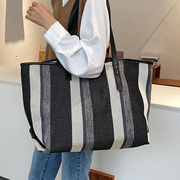 veryme горячих продаж моды женщины сумка холст женской crossbody сумка большой емкость мешка плеча женские магазины bolsas mujer
veryme горячих продаж моды женщины сумка холст женской crossbody сумка большой емкость мешка плеча женские магазины bolsas mujer