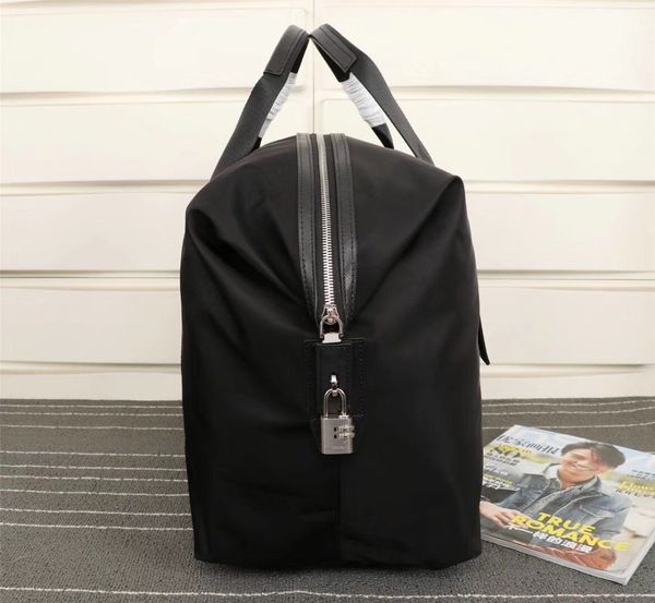 parachute waterproof nylon strap combination lock handbag large capacity mens bag canvas traveling bag travel bag
parachute waterproof nylon strap combination lock handbag large capacity mens bag canvas traveling bag travel bag