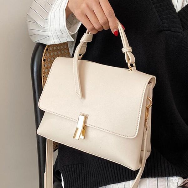 elegant female solid color tote bag 2020 fashion new quality pu leather women's designer handbag lock shoulder messenger bag 
elegant female solid color tote bag 2020 fashion new quality pu leather women's designer handbag lock shoulder messenger bag