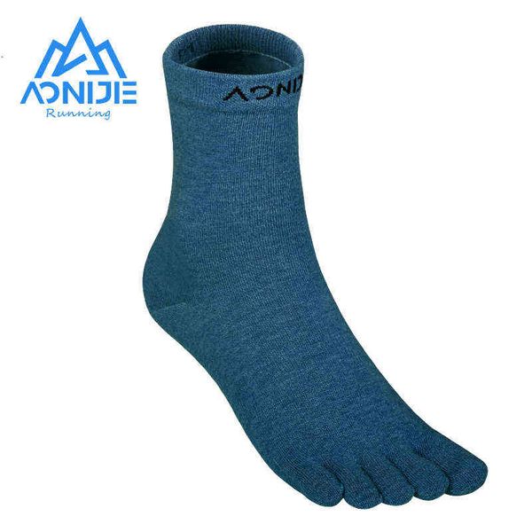 aonijie e4813 one pair sports long tube socks fivetoes mid calf length toe socks perfect for barefoot running shoes marathon 220105, Black
aonijie e4813 one pair sports long tube socks fivetoes mid calf length toe socks perfect for barefoot running shoes marathon 220105, Black