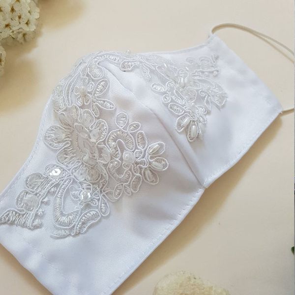 white ivory satin bridal masks for wedding elegant lace appliqued sequins women face masks party supplies in stock cl0008
white ivory satin bridal masks for wedding elegant lace appliqued sequins women face masks party supplies in stock cl0008