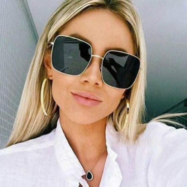 sunglasses vintage oversized shades women fashion metal square alloy frame female retro sun glasses oculos feminino, White;black
sunglasses vintage oversized shades women fashion metal square alloy frame female retro sun glasses oculos feminino, White;black