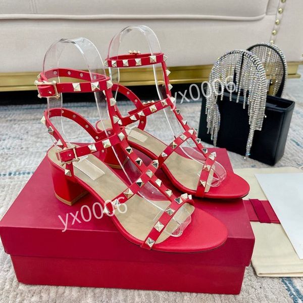 2021 designers tennis sneaker canvas luxurys shoe beige blue washed jacquard denim women shoes ace rubber sole embroidered vintage casual sn, Red;white
2021 designers tennis sneaker canvas luxurys shoe beige blue washed jacquard denim women shoes ace rubber sole embroidered vintage casual sn, Red;white