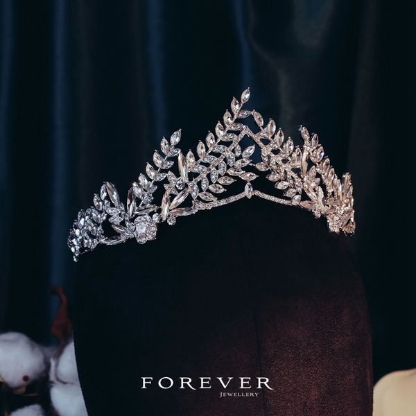 luxury shining korean olive leaf diamond bridal crown headdress wedding dress with makeup stage accessories fairy, Silver
luxury shining korean olive leaf diamond bridal crown headdress wedding dress with makeup stage accessories fairy, Silver