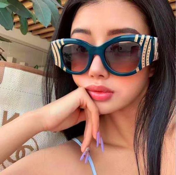 sunglasses 2021 fashion heavy metal oval cat eye women luxury ultra chic sun glasses female gorgeous eyewear, White;black
sunglasses 2021 fashion heavy metal oval cat eye women luxury ultra chic sun glasses female gorgeous eyewear, White;black
