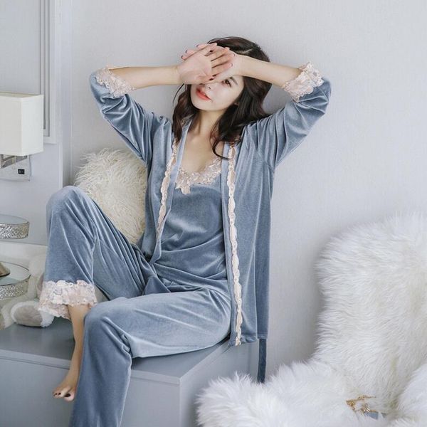winter warm women sleepwear velvet pink homewear pijama woman pajamas long pant set robe three-piece suit y200708, Black;red
winter warm women sleepwear velvet pink homewear pijama woman pajamas long pant set robe three-piece suit y200708, Black;red