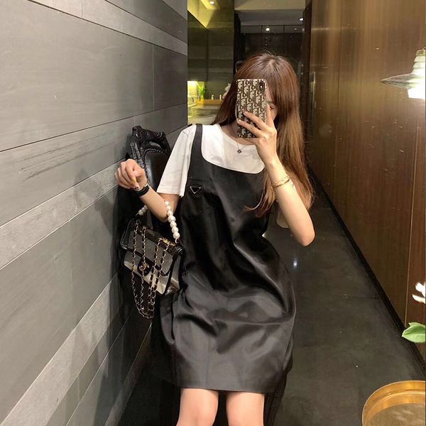 summer autumn 2021 small black women's all-match nylon suspend dress luxury designer 14m3, Black;gray
summer autumn 2021 small black women's all-match nylon suspend dress luxury designer 14m3, Black;gray
