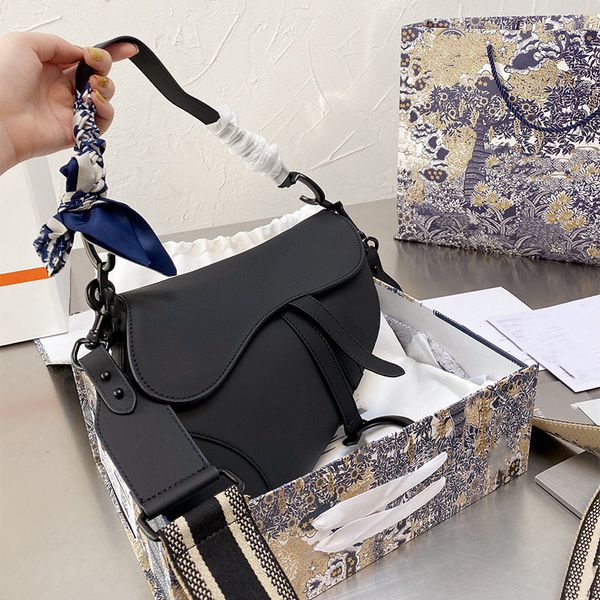 french frosted saddle bags luxury leather ladies fashion shoulder bag flip wide shoulder strap outdoor sacoche street designer handbag walle
french frosted saddle bags luxury leather ladies fashion shoulder bag flip wide shoulder strap outdoor sacoche street designer handbag walle