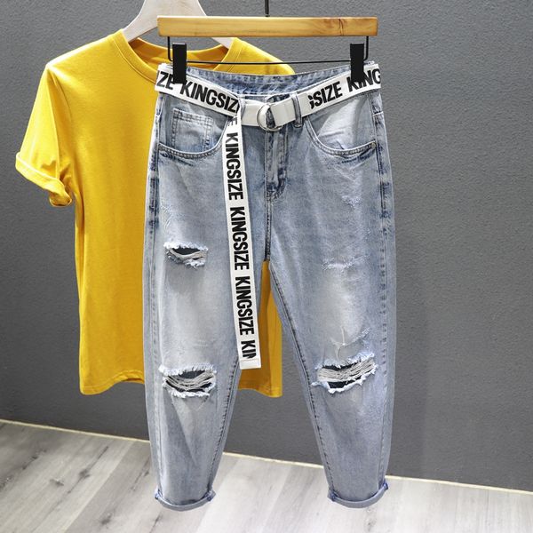 trendy light color ripped jeans and jeans men's thin summer springless loose straight nine point beggars' pants are fashionable an, Blue
trendy light color ripped jeans and jeans men's thin summer springless loose straight nine point beggars' pants are fashionable an, Blue
