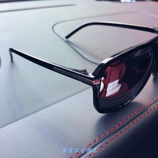 style driving metrosexual of 2019 new male, tiktok, shaking, voice, net, red, korean, men's sunglasses, fashion, handsome, handsome, White;black 
style driving metrosexual of 2019 new male, tiktok, shaking, voice, net, red, korean, men's sunglasses, fashion, handsome, handsome, White;black