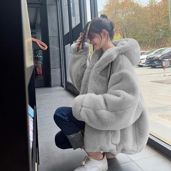 2020 faux fur women coat with hood fashion zipper plush thick slim pink faux fur jacket fake rabbit coats chaqueta mujer, Black
2020 faux fur women coat with hood fashion zipper plush thick slim pink faux fur jacket fake rabbit coats chaqueta mujer, Black