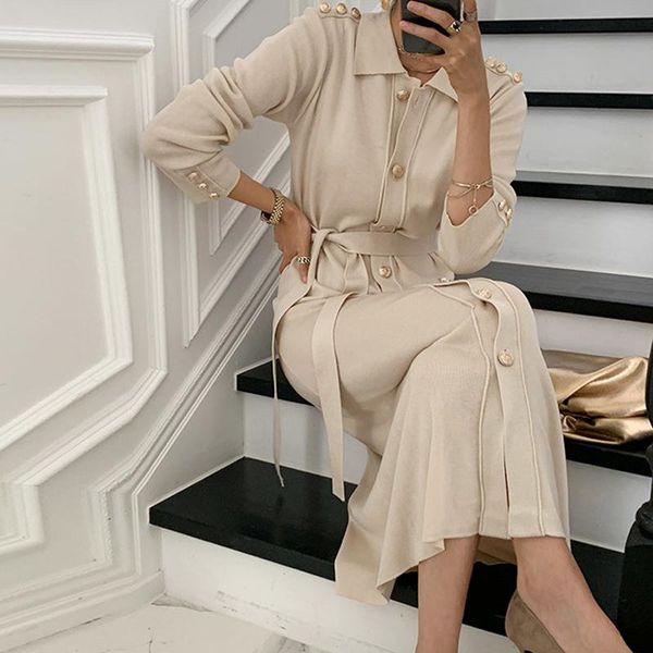 2021 women knitted dresses single breasted french solid elegant slim gentle long retro female office lady vestidos, Black;gray
2021 women knitted dresses single breasted french solid elegant slim gentle long retro female office lady vestidos, Black;gray