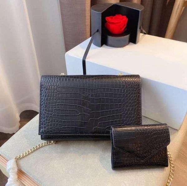 2 шт композитной сумки женщины сумки плеча верхнего качество цепь crossbody девушка старшего кошелек леди малая сумка кисточка закрылки
2 шт композитной сумки женщины сумки плеча верхнего качество цепь crossbody девушка старшего кошелек леди малая сумка кисточка закрылки