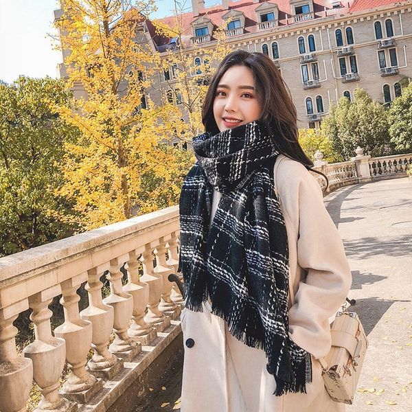 vipwomen 2020 plaid british classic cape scarf dual use versatile autumn and winter bib, Blue;gray
vipwomen 2020 plaid british classic cape scarf dual use versatile autumn and winter bib, Blue;gray