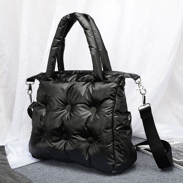 2020 new winter space bale designer handbag woman casual bag down feather padded lady shoulder bag bolsas sac a main feminin c0121
2020 new winter space bale designer handbag woman casual bag down feather padded lady shoulder bag bolsas sac a main feminin c0121
