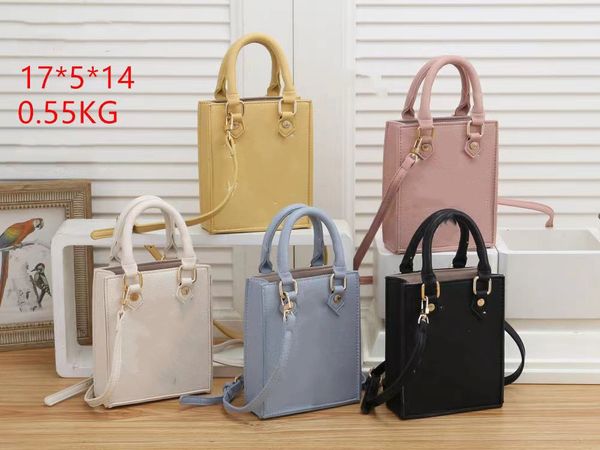 luxury children letter printed handbags 2022 girls pu leather rectangle messenger bag designer kids single shoulder tote bags a8478, Black
luxury children letter printed handbags 2022 girls pu leather rectangle messenger bag designer kids single shoulder tote bags a8478, Black