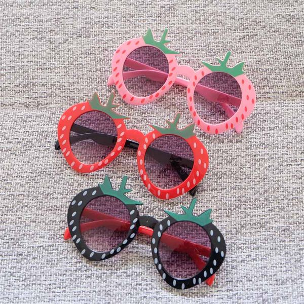 lovely kids strawberry frames sunglasses candy colors cute fruit frame children party glasses wholesale, White;black
lovely kids strawberry frames sunglasses candy colors cute fruit frame children party glasses wholesale, White;black