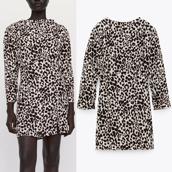 2021 new leopard printed mini women autumn fashion with shoulder pads high neck long sleeve dresses ladies elegant dress 9cou, Black;gray
2021 new leopard printed mini women autumn fashion with shoulder pads high neck long sleeve dresses ladies elegant dress 9cou, Black;gray
