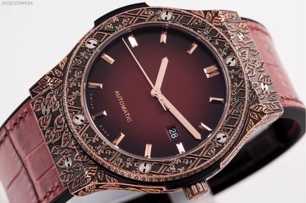 sr factory bronze watchcase matted titanium dial carved tobacco pattern design the diameter of the man watch is 45mm equipped with 2892 move, Slivery;brown
sr factory bronze watchcase matted titanium dial carved tobacco pattern design the diameter of the man watch is 45mm equipped with 2892 move, Slivery;brown