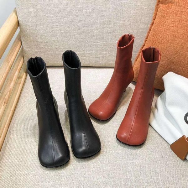 2020 b gusso v new square toe retro minimalist rear zipper high heel boots leather in solid color, Black
2020 b gusso v new square toe retro minimalist rear zipper high heel boots leather in solid color, Black