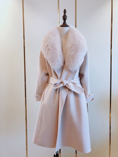 high-end women's fashion jackets handmade ma-x̢ ma̢ra double-sided cashmere coats luxury big fox fur collar code number: smlx, Black
high-end women's fashion jackets handmade ma-x̢ ma̢ra double-sided cashmere coats luxury big fox fur collar code number: smlx, Black