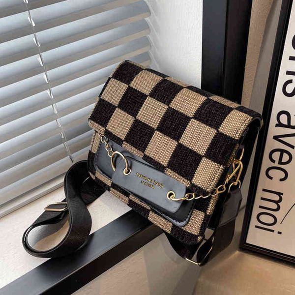 shopping bags casual contrast color women handbags female 2022 new fashion checkerboard messenger texture mini square shoulder 220304
shopping bags casual contrast color women handbags female 2022 new fashion checkerboard messenger texture mini square shoulder 220304