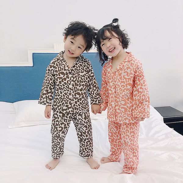 boys girls fashion leopard print clothes sets kids children cotton pajama sets long sleeve shirt and pants 2pcs suits 201104, Blue;red
boys girls fashion leopard print clothes sets kids children cotton pajama sets long sleeve shirt and pants 2pcs suits 201104, Blue;red