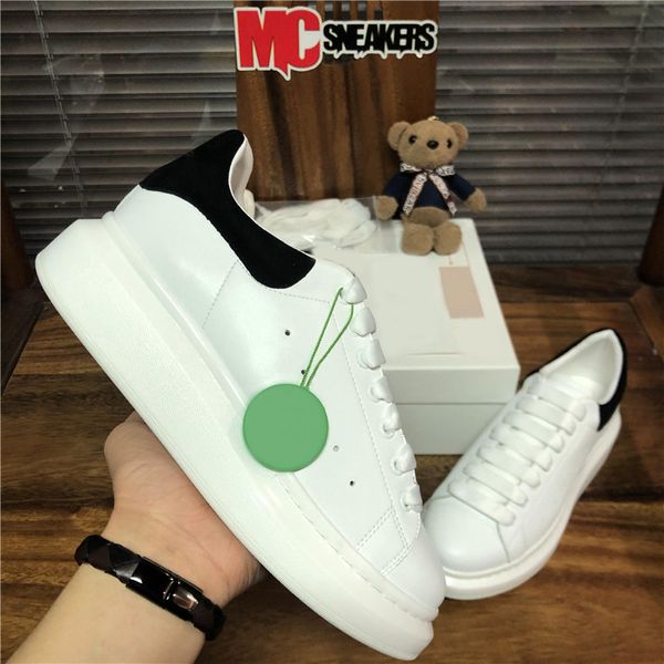 2020 men shoes fashion women shoes men's leather lace up platform oversized sole sneakers white black casual shoes with box size 36-45
2020 men shoes fashion women shoes men's leather lace up platform oversized sole sneakers white black casual shoes with box size 36-45