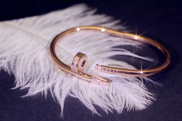 factory sell luxury jewelry bangle brand classic designer gold inlay diamond nail cuff bracelet women men for gift, Black
factory sell luxury jewelry bangle brand classic designer gold inlay diamond nail cuff bracelet women men for gift, Black