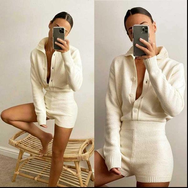 knit casual v neck women sweater autumn winter long sleeve hollow out knitted sweater heart shaped ladies pullover, Black;white
knit casual v neck women sweater autumn winter long sleeve hollow out knitted sweater heart shaped ladies pullover, Black;white