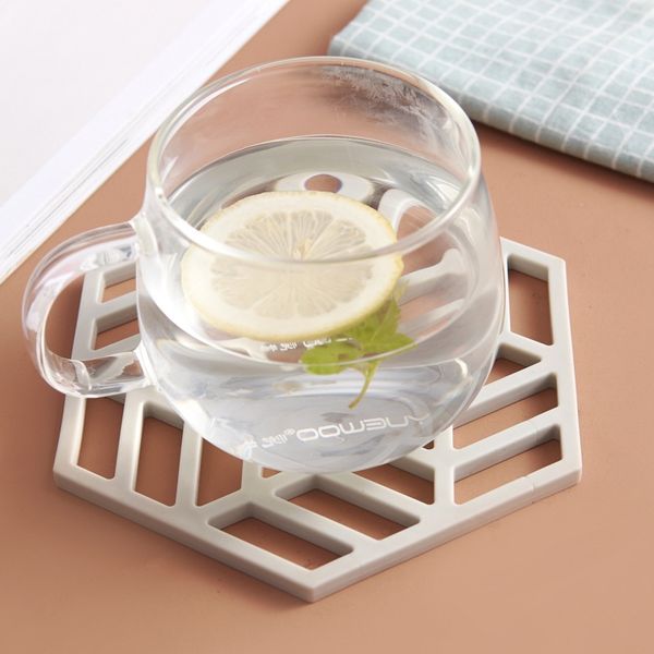 small leaf kitchen gadget hollow solid color teacup mat nordic style daily household heat proof mat anti-scald pan mat coasters
small leaf kitchen gadget hollow solid color teacup mat nordic style daily household heat proof mat anti-scald pan mat coasters