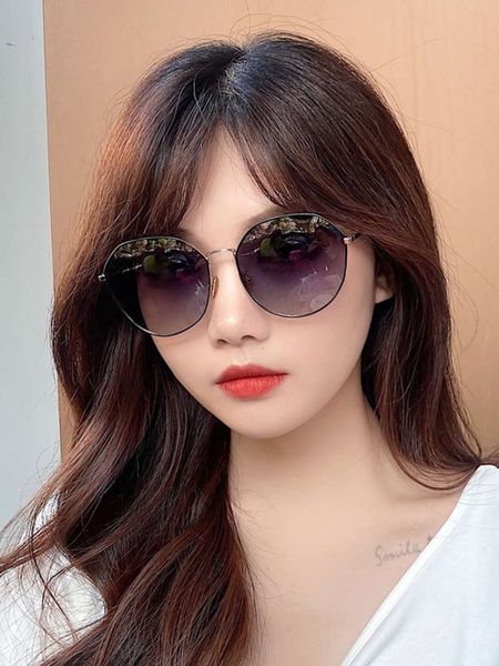 korean 2020 women's new polarizing sunglasses small face net red same style street p sunglasses round face lovers glasses fashion, White;black
korean 2020 women's new polarizing sunglasses small face net red same style street p sunglasses round face lovers glasses fashion, White;black