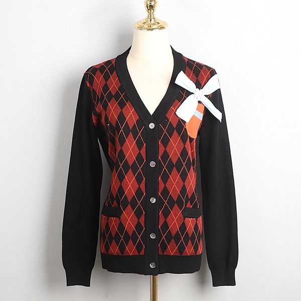 1030 2020 autumn brand same style regular long sleeve v neck cardigan green red kint sweater womens clothes qian, White;black
1030 2020 autumn brand same style regular long sleeve v neck cardigan green red kint sweater womens clothes qian, White;black